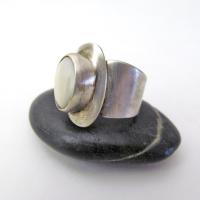 Mother of Pearl Sterling Silver Statement Ring - Vintage Mexico 925 Sterling Jewelry