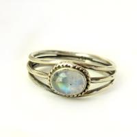 Delicate Dainty Sterling Silver Moonstone Ring Size 7-1/2 - Vintage 925 Silver & Gemstone Jewelry