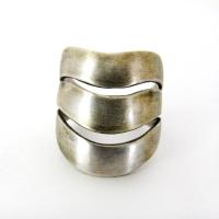 Oxidized Sterling Silver Ring with Triple Wavy Bands - Vintage Modernist Jewelry