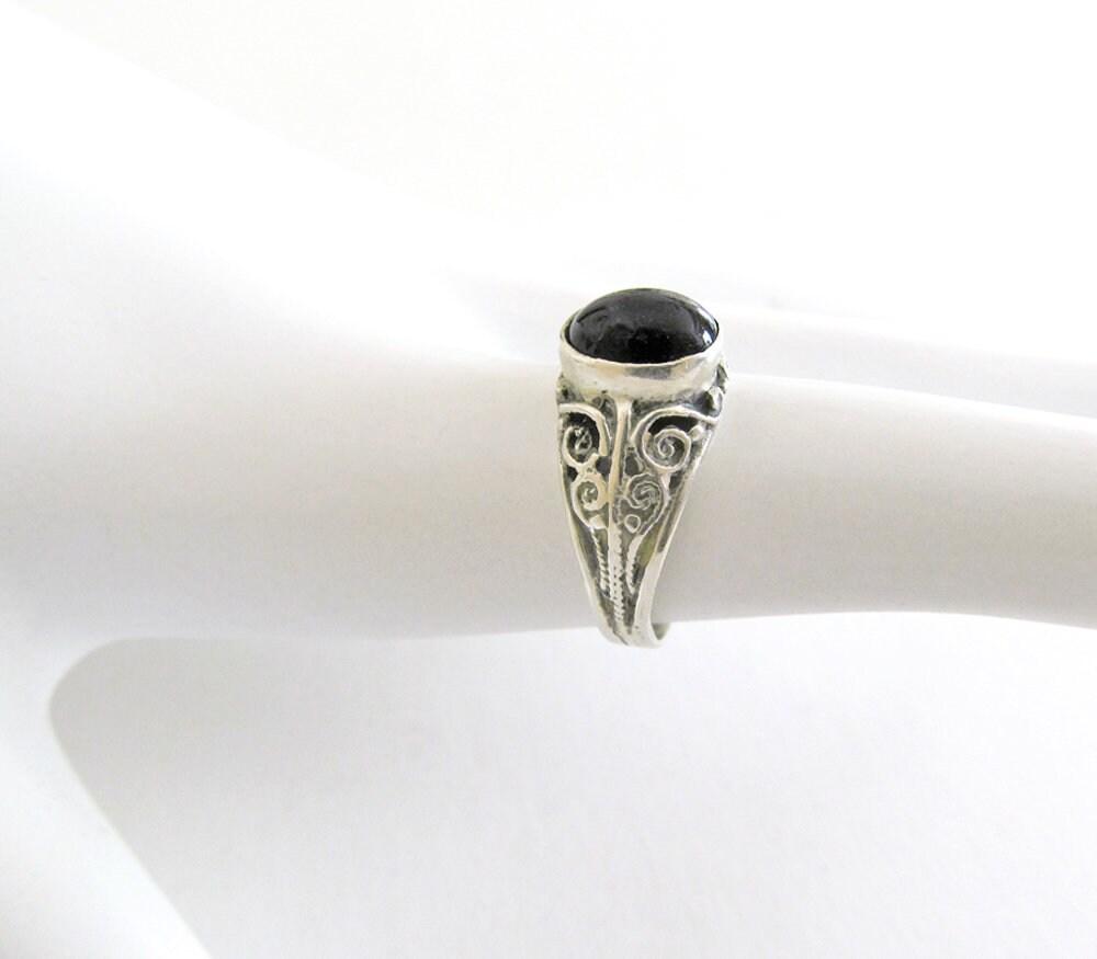 Dainty Sterling Silver Filigree Ring with Black Onyx Gemstone - Small Size Rings for Women