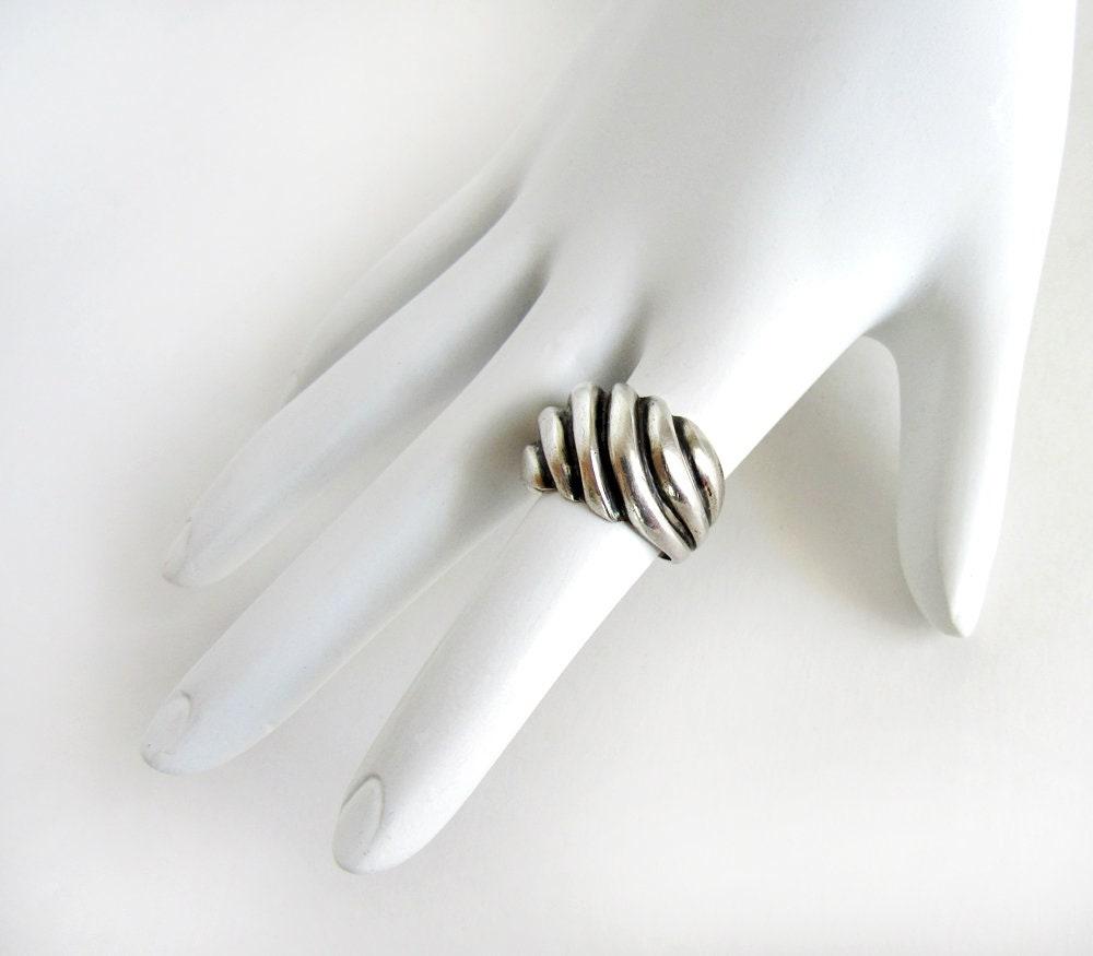 Vintage Sterling Silver Ring with Puffy Ribbed Wavy Organic Lines - Classic Modernist Jewelry for Everyday Wear