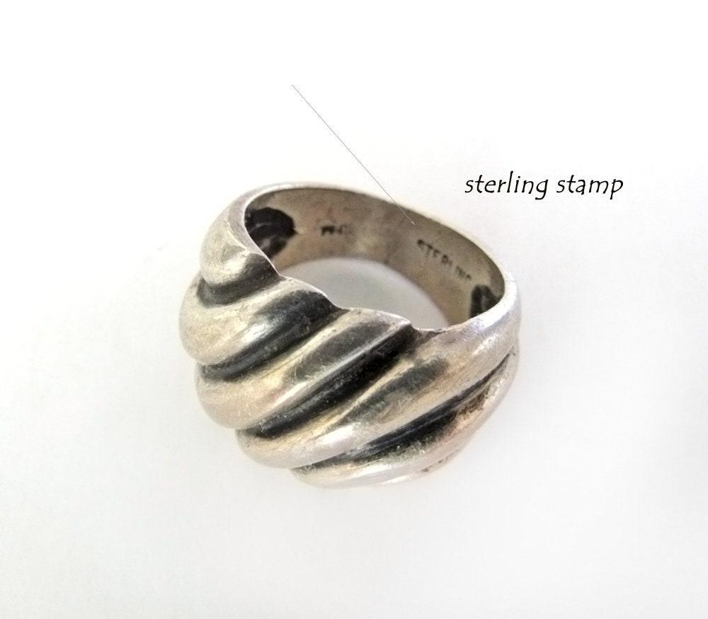 Vintage Sterling Silver Ring with Puffy Ribbed Wavy Organic Lines - Classic Modernist Jewelry for Everyday Wear