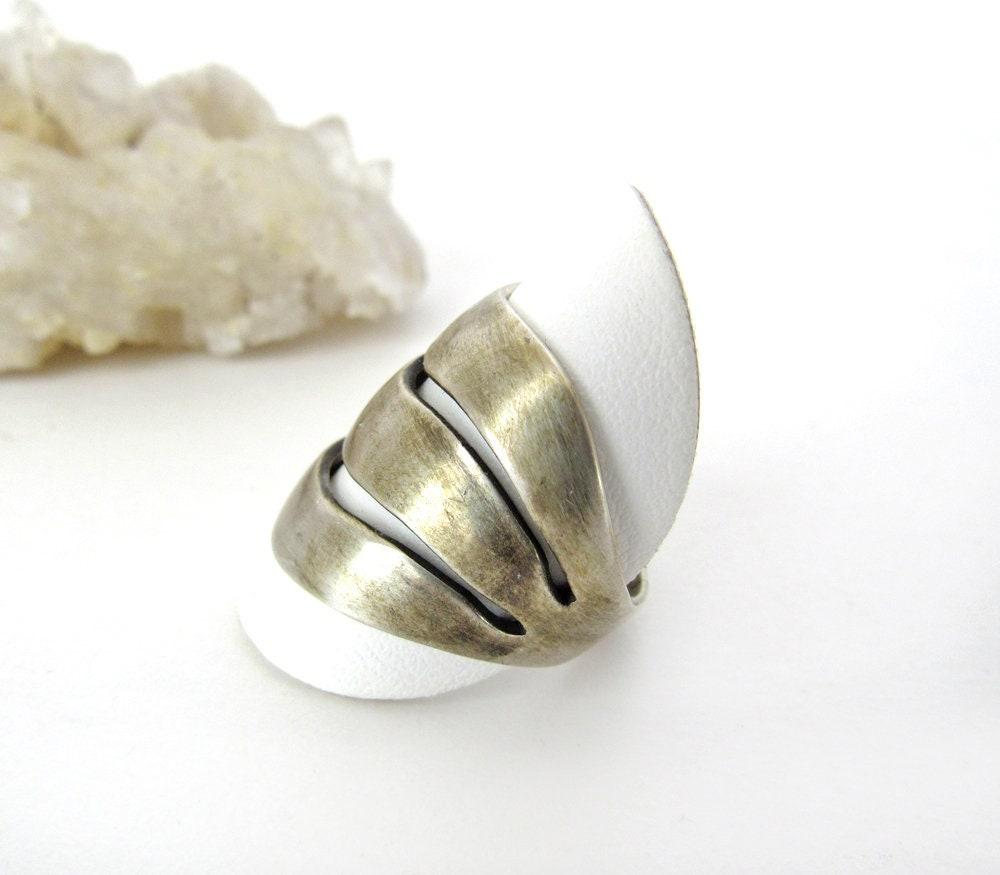 Oxidized Sterling Silver Ring with Triple Wavy Bands - Vintage Modernist Jewelry