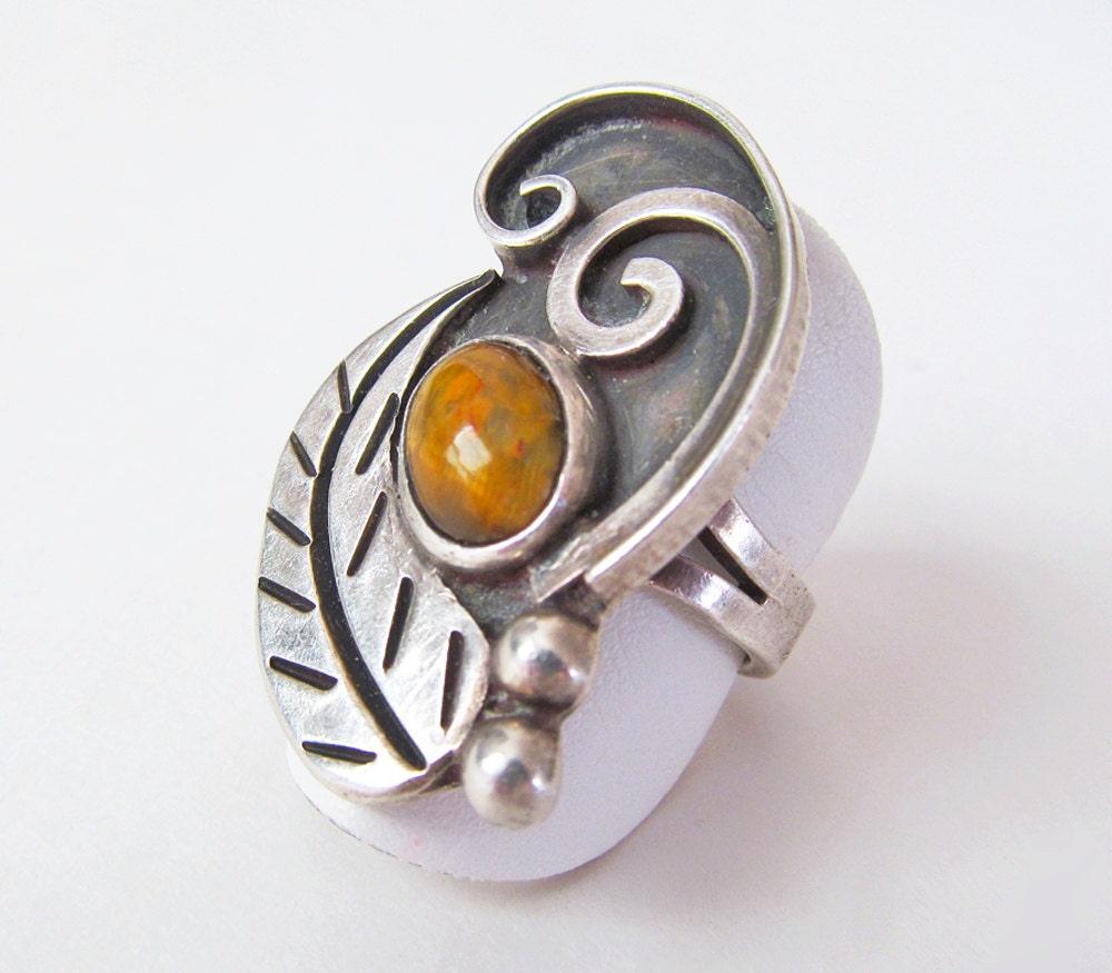 Big Bold Sterling Silver Ring with Brown Tiger;s Eye Stone & Leaf Accents - Unique Avant Garde Vintage Jewelry