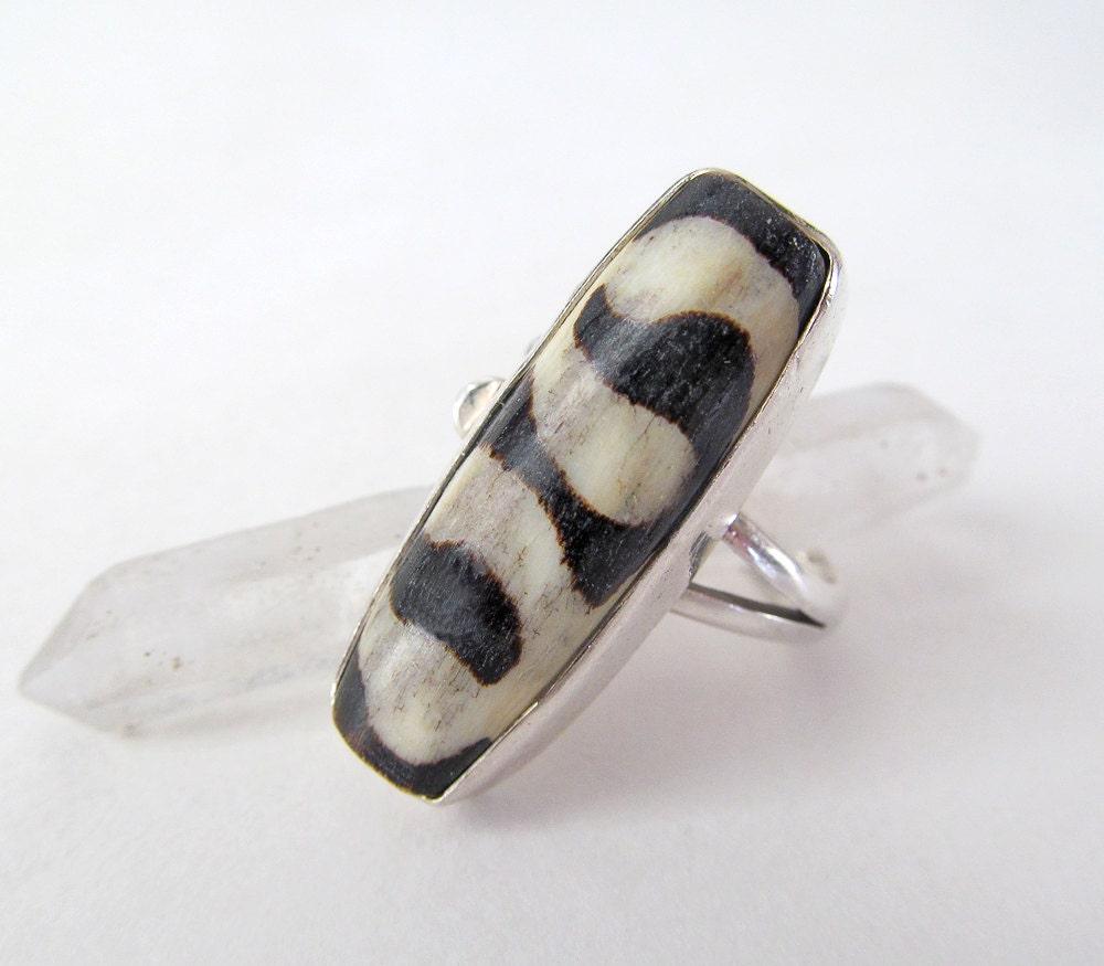 Sterling Silver Ring with African Batik Bone - Unique Ethnic Tribal Vintage Jewelry