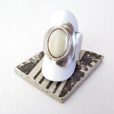 Mother of Pearl Sterling Silver Statement Ring - Vintage Mexico 925 Sterling Jewelry