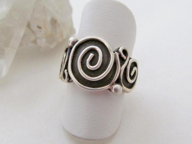 Sterling Silver Spiral Band Ring - Bold Unique Statement Jewelry for Everyday Wear