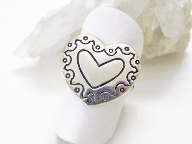 Sterling Silver Heart Shaped Ring - Romantic Jewelry Gifts for Wife / Mom / Girlfriend