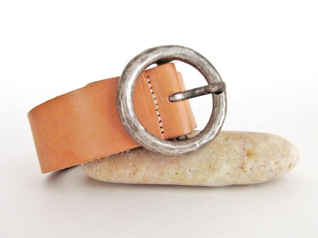 Vintage Tan Leather Belt with Hammered Silver Tone Metal Buckle - Women's Waist Belt - Vintage Fashion