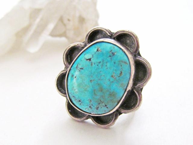 Vintage Southwestern Turquoise Sterling Silver Ring