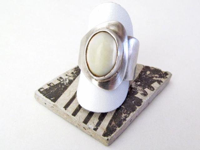 Mother of Pearl Sterling Silver Statement Ring - Vintage Mexico 925 Sterling Jewelry