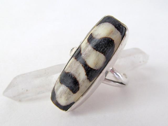 Sterling Silver Ring with African Batik Bone - Unique Ethnic Tribal Vintage Jewelry